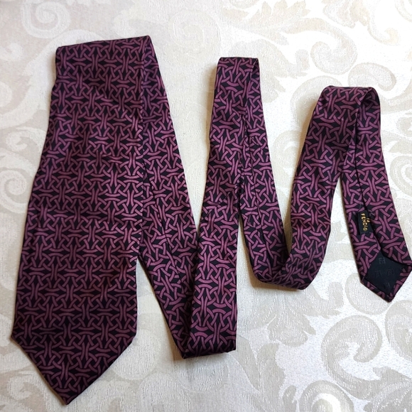 FENDI Black Purple Printed Pure Silk Man's Tie - Picture 3 of 6